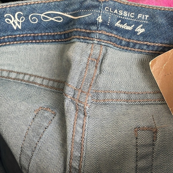 Coldwater Creek Classic Fit Bootcut Jeans - Picture 5 of 8